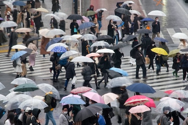 La esperanza de vida en Japón cae por primera vez en una década por la covid-19