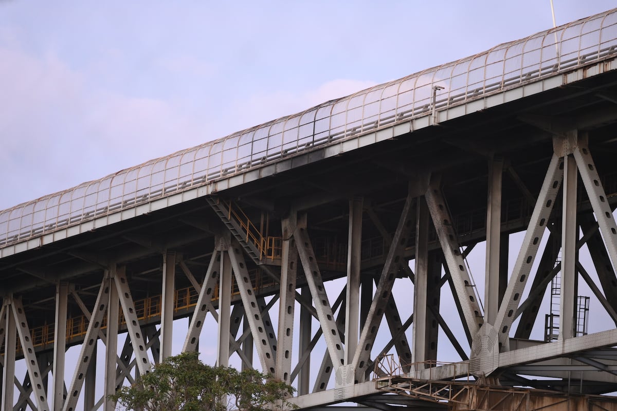 ¿En qué consiste la inspección patológica al puente de las Américas tras el incendio?