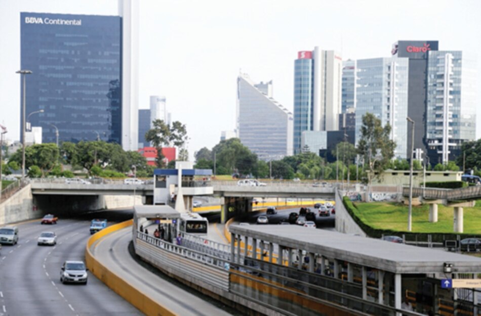 PIB de Perú se contrae 9.8% en agosto arrastrado por Covid-19