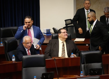 Sastrería jurídica: tres abogados examinan la propuesta de Camacho que facilitaría la amnistía, el indulto y la rebaja de pena