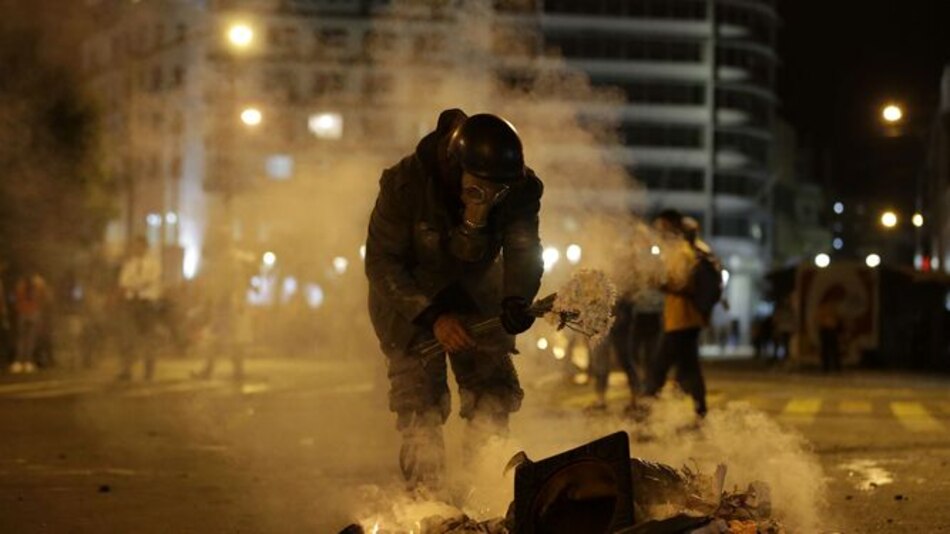 'A un muchacho le rompieron la pierna a toletazos', un relato desde el corazón de la protesta contra las reformas