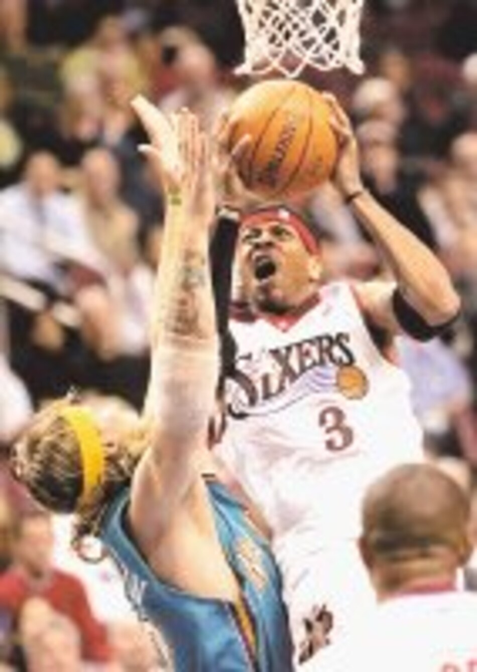 San Antonio no cede en el Oeste y Filadelfia vuelve al liderato