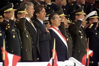 La polémica ley de amnistía aprobada en Perú que perdonará a centenares de policías y militares acusados de violaciones a los derechos humanos