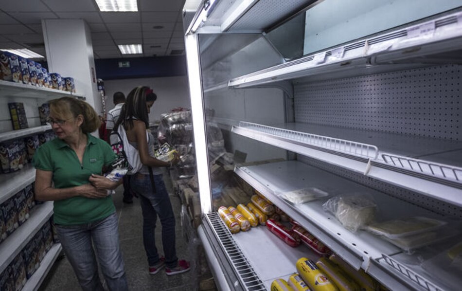 Cajas de alimentos, solución ante escasez en Venezuela