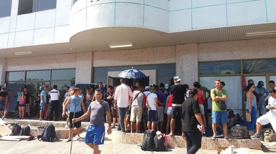 Presidente manda a controlar flujos de cubanos en Puerto Obaldía y Paso Canoas