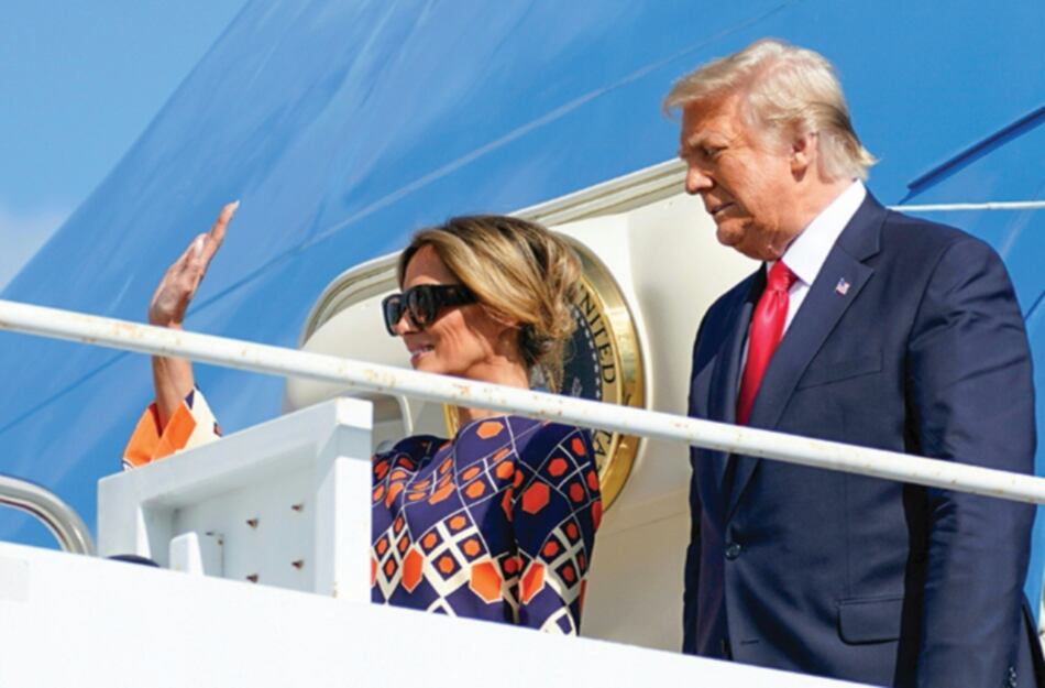 Donald Trump indulta a 73 personas, deja la Casa Blanca, promete volver y se va a Florida