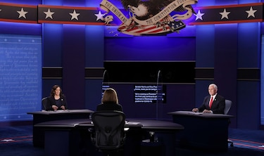 Mike Pence y Kamala Harris se enfrentan en un debate, con el contagio de Trump presente
