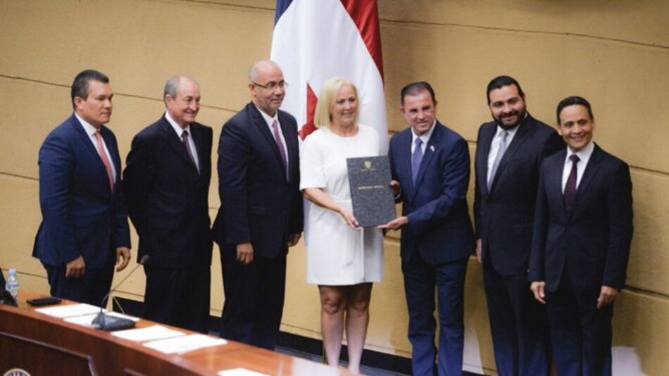 Diputados ratifican a directivos del Banco Nacional de Panamá