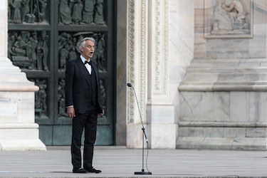 Concierto de Andrea Bocelli por Pascua en un Duomo de Milán vacío