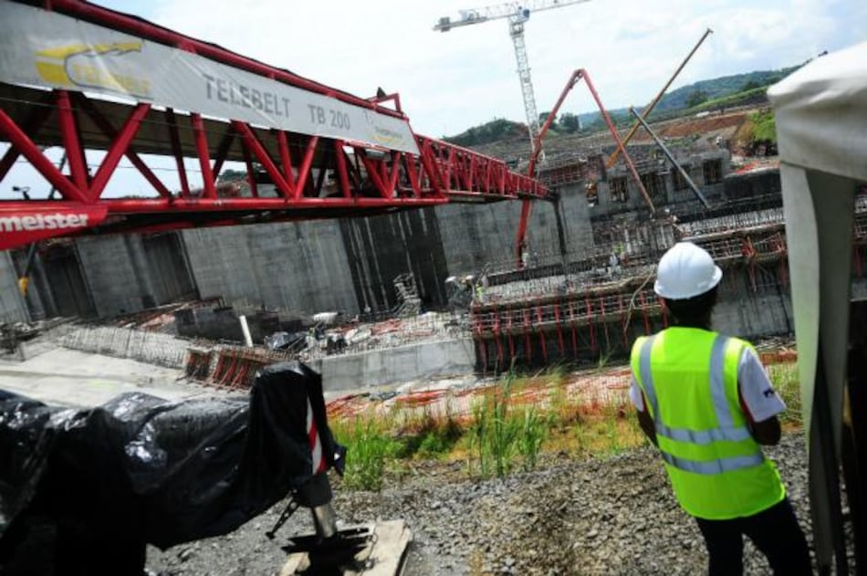 Hallan cuentas secretas de expresidentes de Sacyr