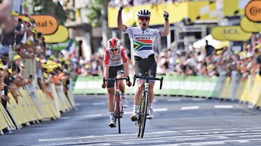 Impey gana la etapa, Alaphilippe sigue líder