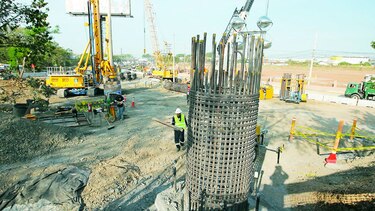 Se suman críticas a Odebrecht