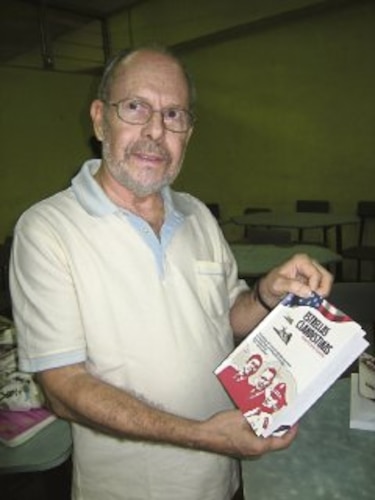 Díaz Herrera presenta obra