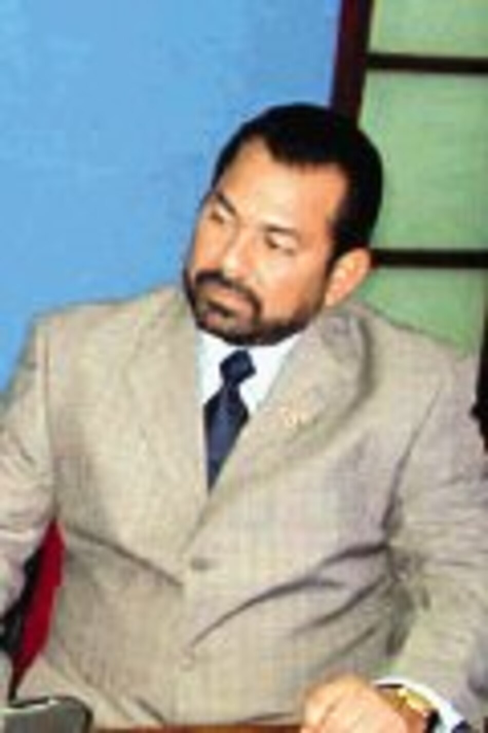 Transportistas amenazan con aumentar pasajes