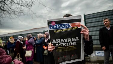 Inquietud por la libertad de prensa en Turquía tras allanamiento de diario crítico