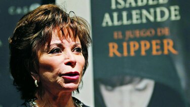 Universidad de Santiago distingue a Isabel Allende