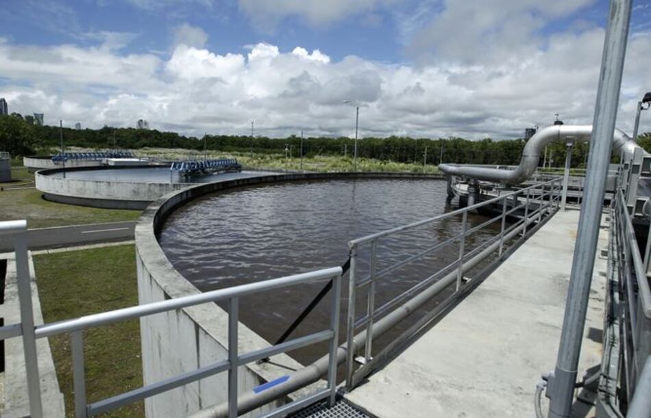 Plantean usar el lodo producido en planta de tratamiento en abono para viveros