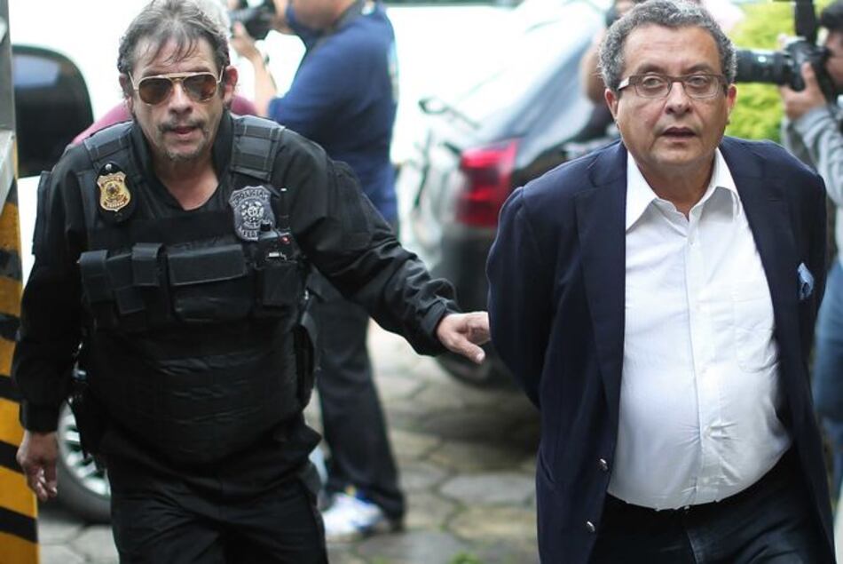 Juez libera a Joao Santana y le otorga impedimento de salida de Brasil