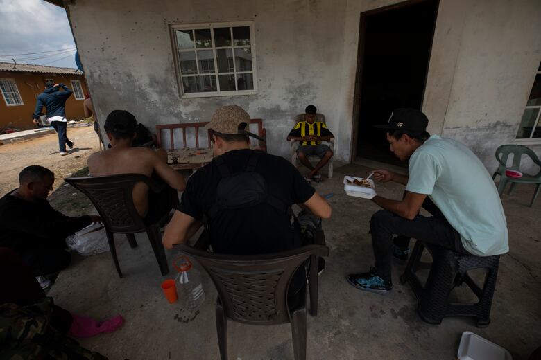 Más de 4,000 migrantes retornan desde Panamá hacia el sur, tras el endurecimiento de la política migratoria de Trump