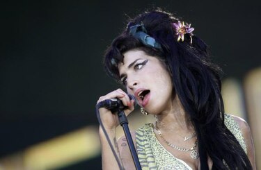 Subastan vestido de Amy Winehouse