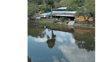 Una comunidad interiorana cerca de la ciudad capital