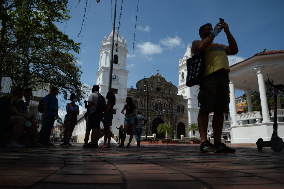 Dueños de restaurantes en el Casco Antiguo piden reforzar la seguridad en la zona