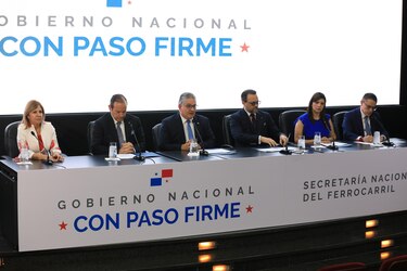 Ministros responden a protestas por reformas a la CSS, mina y memorando con EUA