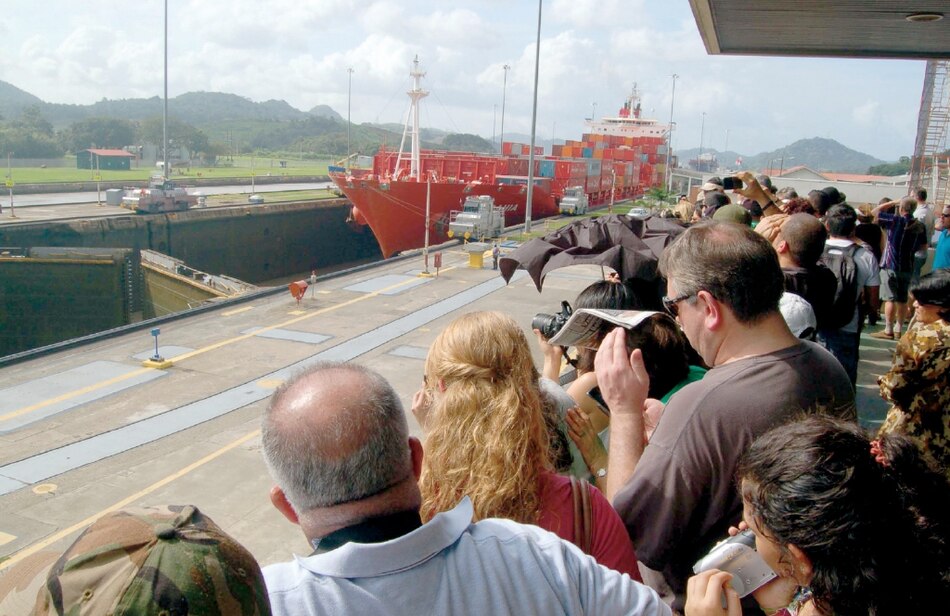 Sin fecha para abrir centros de visitantes de Miraflores