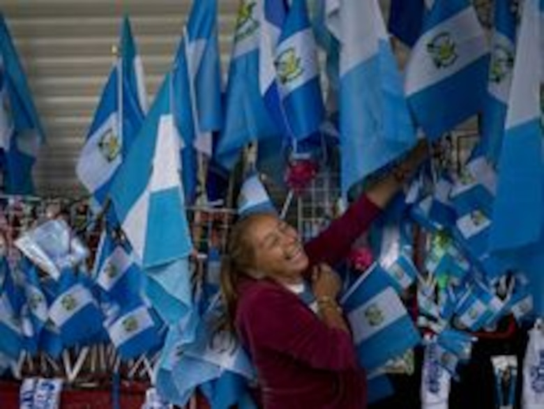 Otto Pérez Molina renuncia tras orden de aprehensión