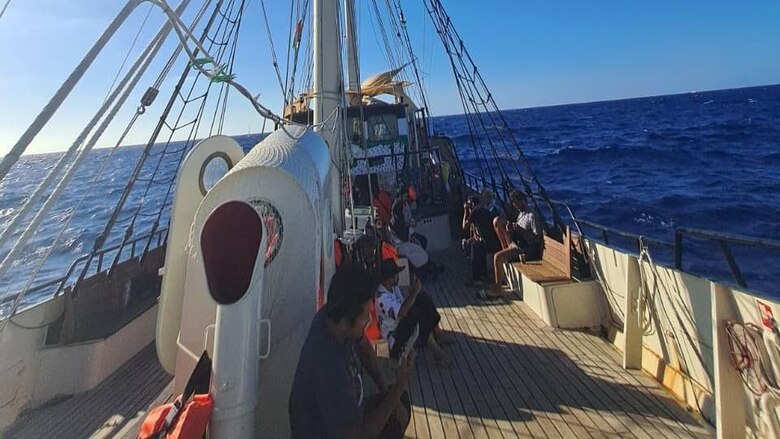Las imágenes de la flotilla internacional con ayuda humanitaria para Gaza que se acerca a aguas controladas por Israel