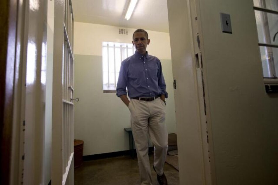 Obama visita la celda de Mandela en Robben Island