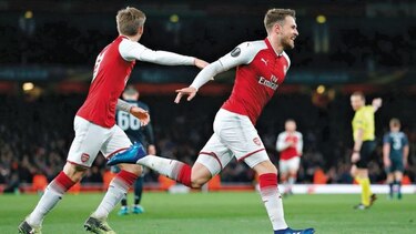 Arsenal y Atlético partieron con ventaja en juegos de ida