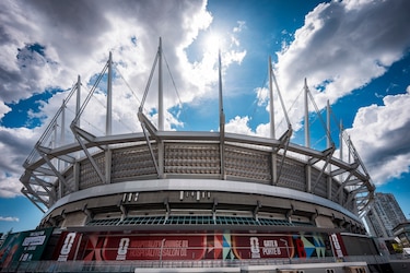 Los estadios canadienses: el techo retráctil de Vancouver y la polémica de Toronto