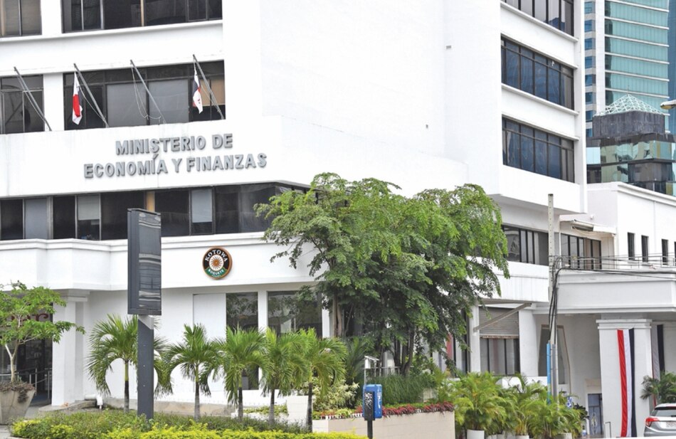 Covid-19 provoca primer retiro de fondos del Fondo de Ahorro de Panamá