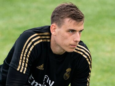 Apoyo y cariño del Real a Lunin