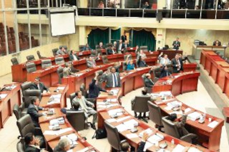 Piden derogar reforma al 'Código Procesal Penal'