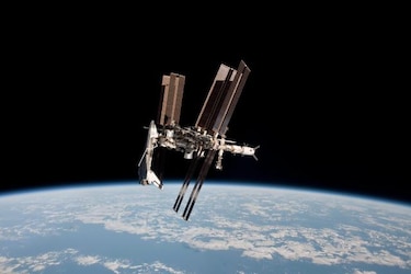 Progress M-10M se despide del Estación Espacial Internacional