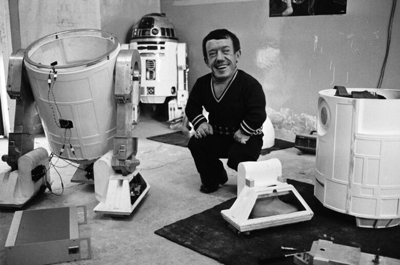 Kenny Baker, el actor tras R2-D2, fallece