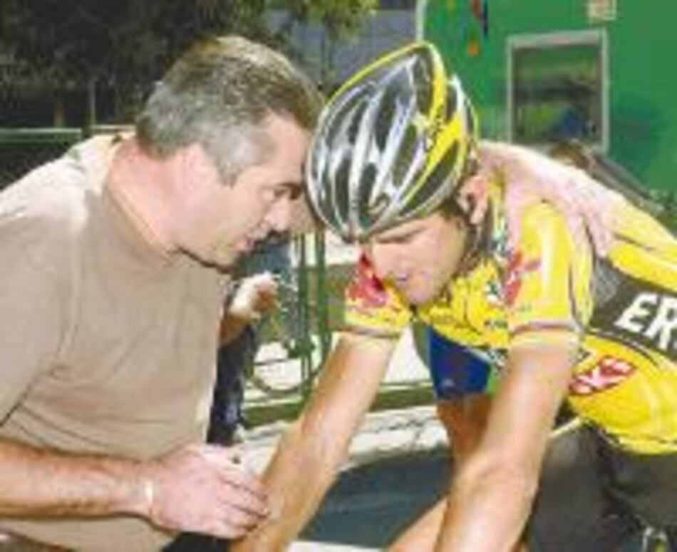 Blanco sigue líder y Beloki gana etapa