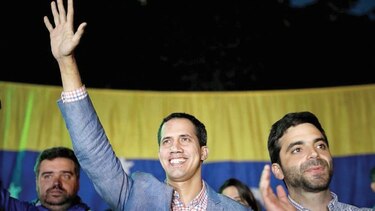 Exmilitares instan a deponer a Maduro y reconocer a Guaidó