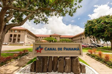 ACP amplía plazos para licitación de puertos y gasoducto