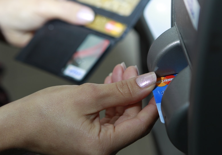 Bancos anuncian alza de tasas de interés