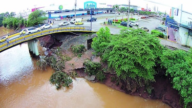 Verifican canales en corregimiento de Don Bosco