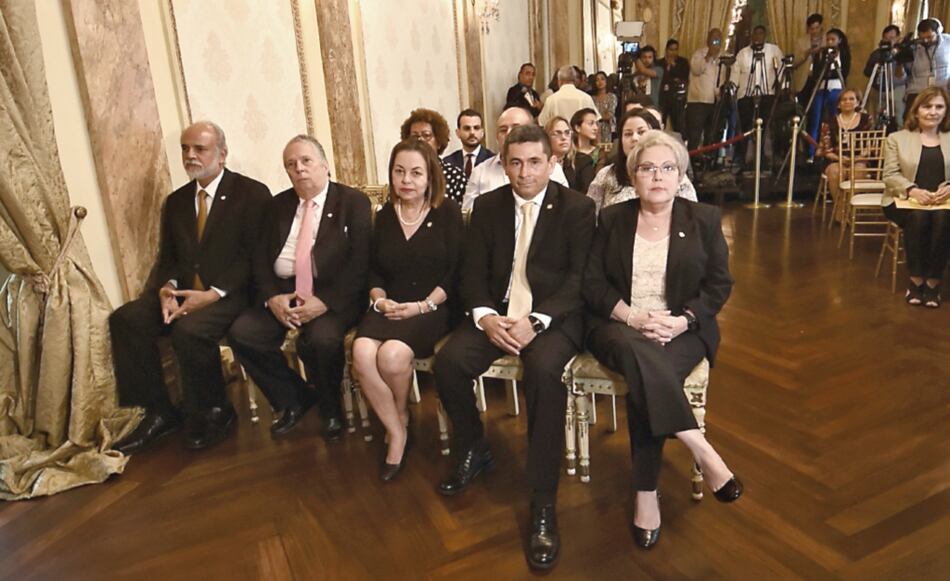 Toman posesión de sus cargos cinco nuevos magistrados de la Corte Suprema