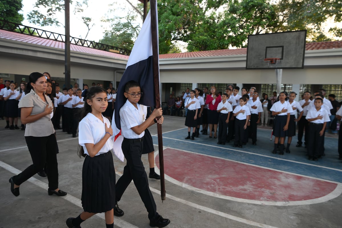 Reconstruir escuelas para reactivar Panamá