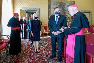 Pompeo recibido en El Vaticano en un clima ‘cordial’ y de ‘respeto’