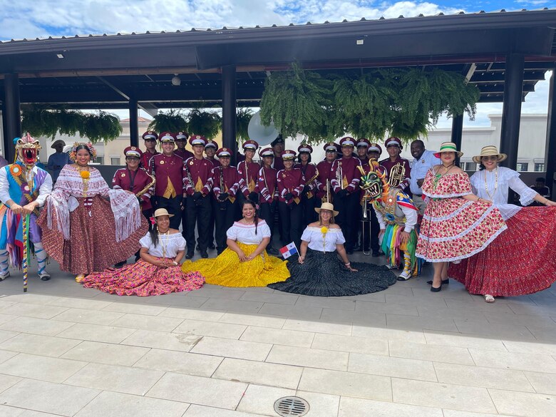 Banco General da la bienvenida al Mes de la Patria con bandas escolares de todo el país