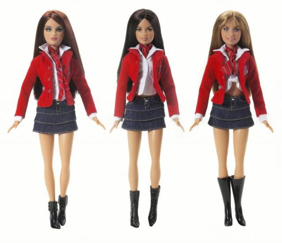 Barbie mexicana con pasaporte causa polémica en Internet