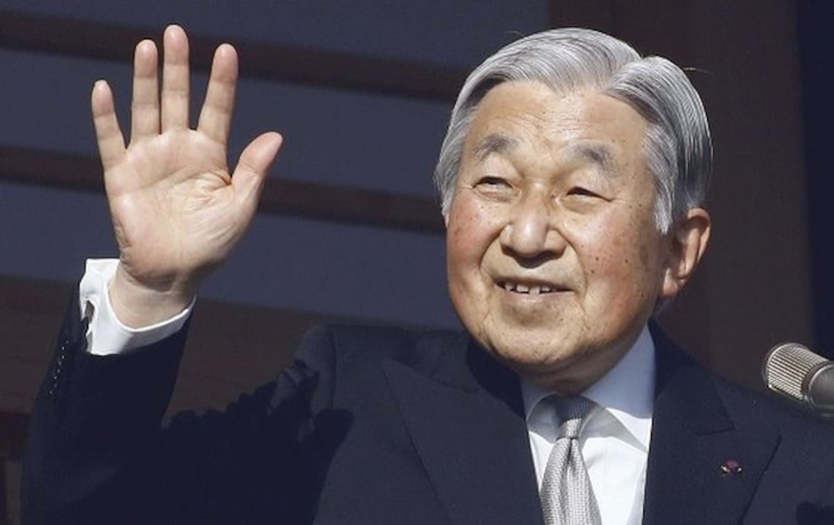 Emperador japonés Akihito renunciará al trono en abril de 2019