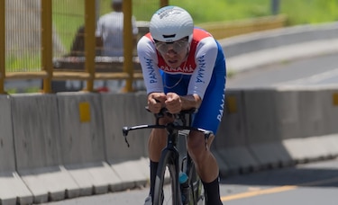 Ciclista olímpico panameño recibirá homenaje en su tierra natal